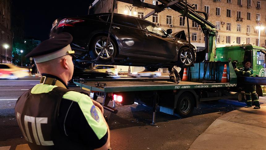 В 2025 в Москве эвакуировали 1,6 тысячи машин без госномеров
