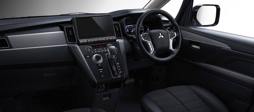 Вместо нового поколения Mitsubishi Delica вышел рестайлинг