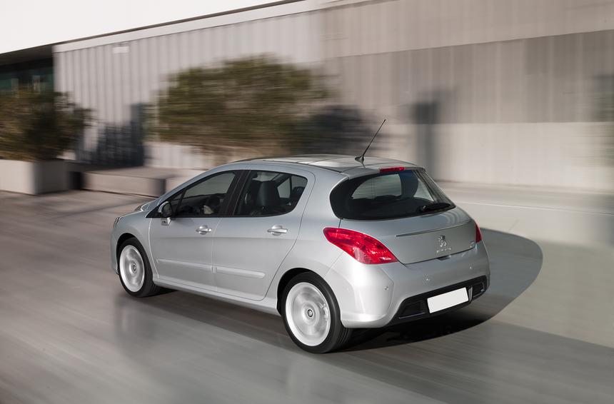 Путь страданий: почему вам не нужен хэтчбек Peugeot 308