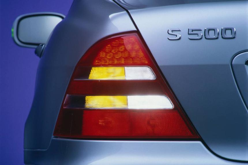 За сколько «новые русские» покупали «крузаки»: вспоминаем цены