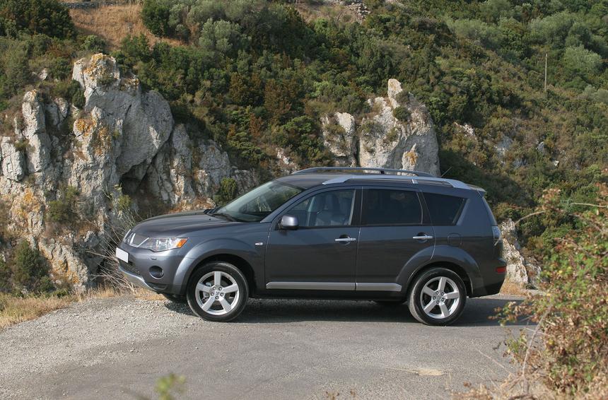Громкий и жёсткий: почему не стоит брать Mitsubishi Outlander XL