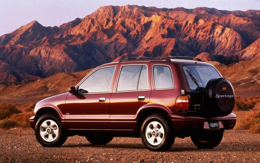 Новая «девятка» или трёхлетняя Skoda: муки выбора россиян 25 лет назад