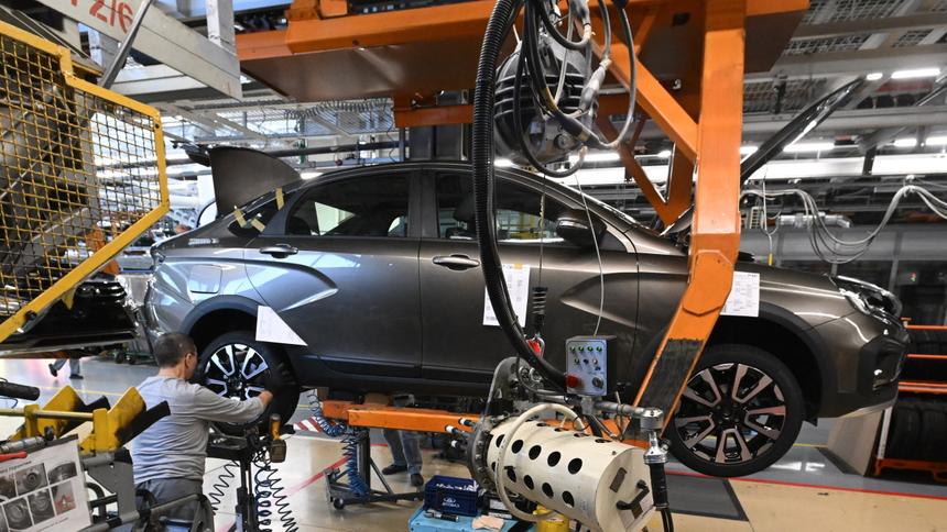 Минпромторг предсказал рекордное сокращение продаж иномарок в России