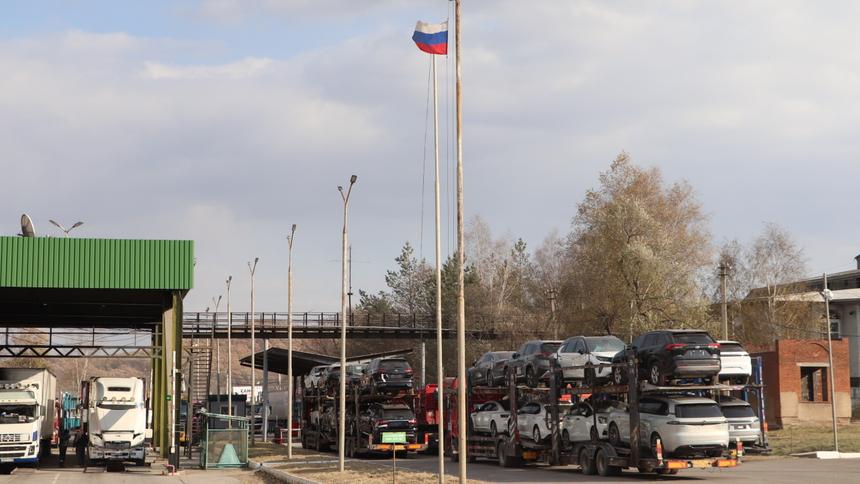 Объём ввоза иномарок через Приморье вырос в 4 раза в ноябре