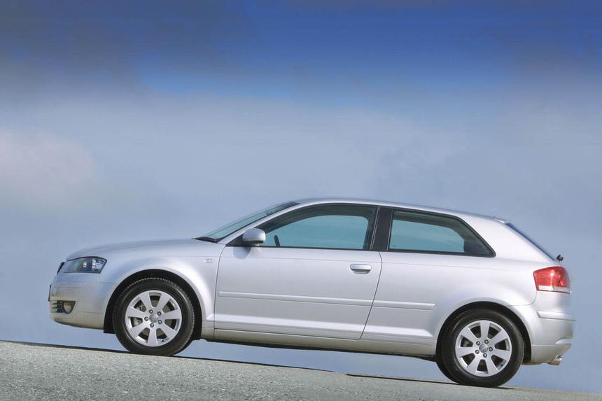 Россиянам рекомендуют не покупать Audi начала 2000-х годов