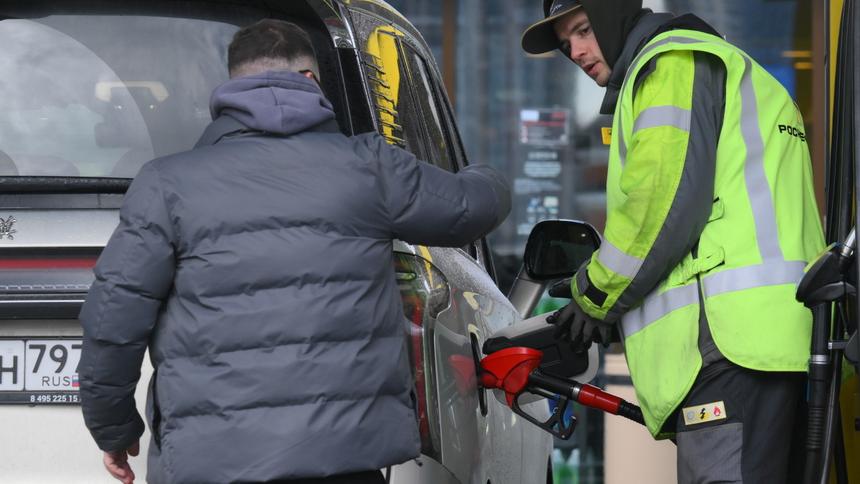 В России разрешили разбавлять бензин спиртом