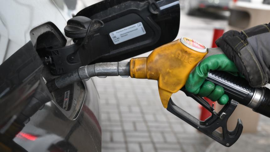 В России топливо на АЗС начнёт дешеветь