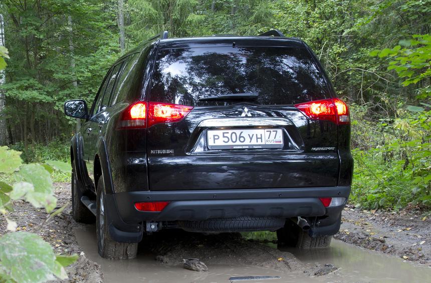 Проходимость и больше ничего: почему вам не нужен Mitsubishi Pajero Sport