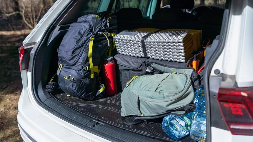 Время разбирать багажник: что выложить из машины, не дожидаясь морозов?