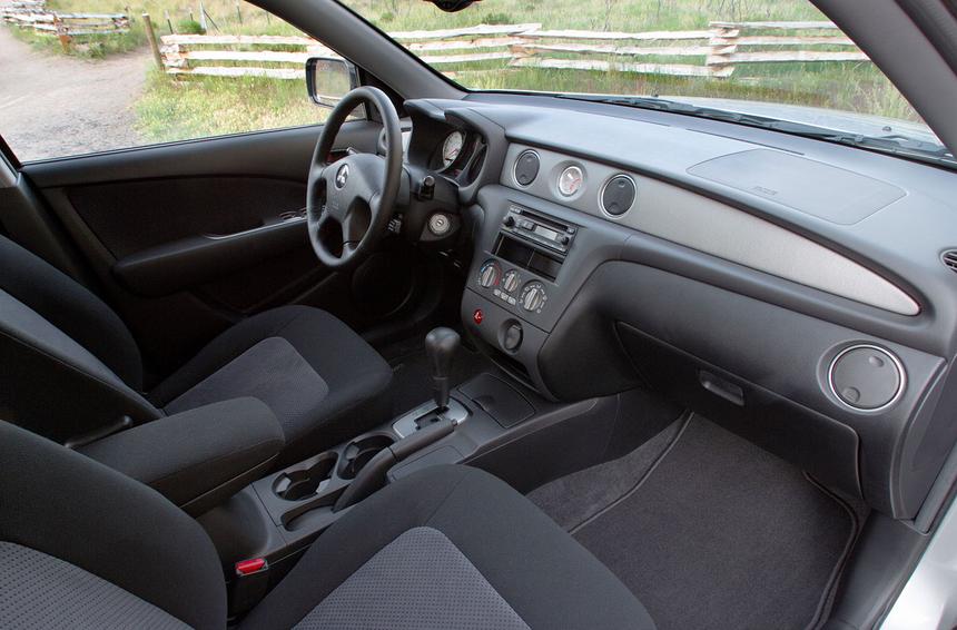 «Напоминает ВАЗ»: почему вам не нужен старый и дешёвый Mitsubishi Outlander