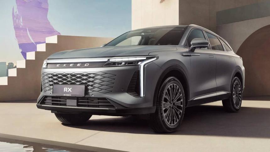 Эксперты сравнили цены кроссовера Exeed RX 2024 и 2025 года