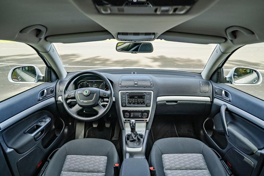 «На троечку с плюсом»: почему вам не нужна Skoda Octavia