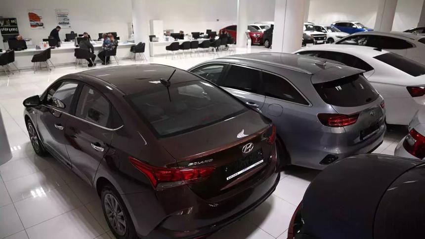 Спрос на десятилетние машины растёт, а цены на них снижаются