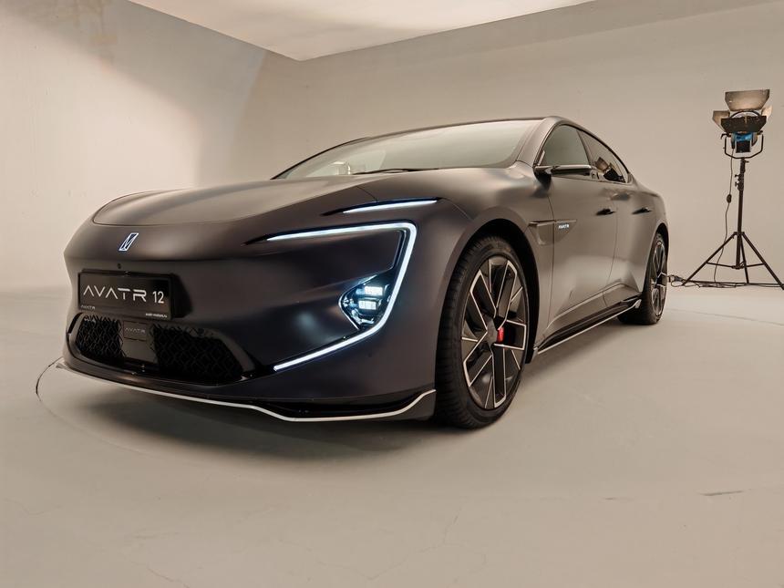 Чем крут новый Avatr 12 для России