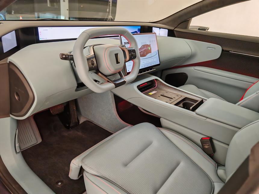 Чем крут новый Avatr 12 для России