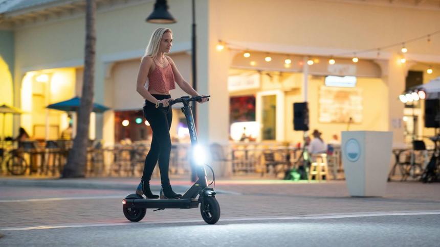 Россиянину вернули права за сбитого самокатчика