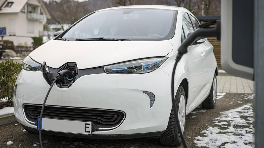 В России появятся номера для машин зелёного и и бирюзового цветов