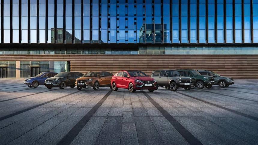 АвтоВАЗ объявил доступные не для всех цены на машины Lada