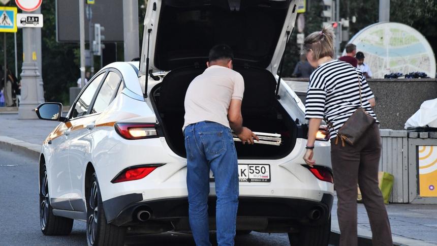 Выяснилось, почему реальный объём багажника машин меньше заявленного