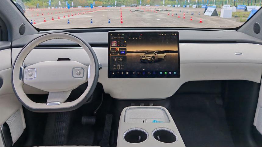 Changan передумал привозить в Россию крутой пикап-трансформер