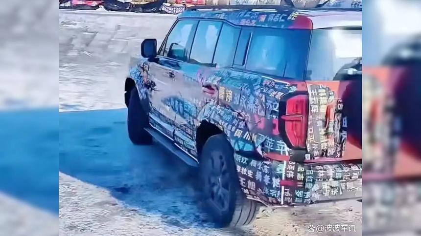 Hongqi начал тесты нового мощного внедорожника