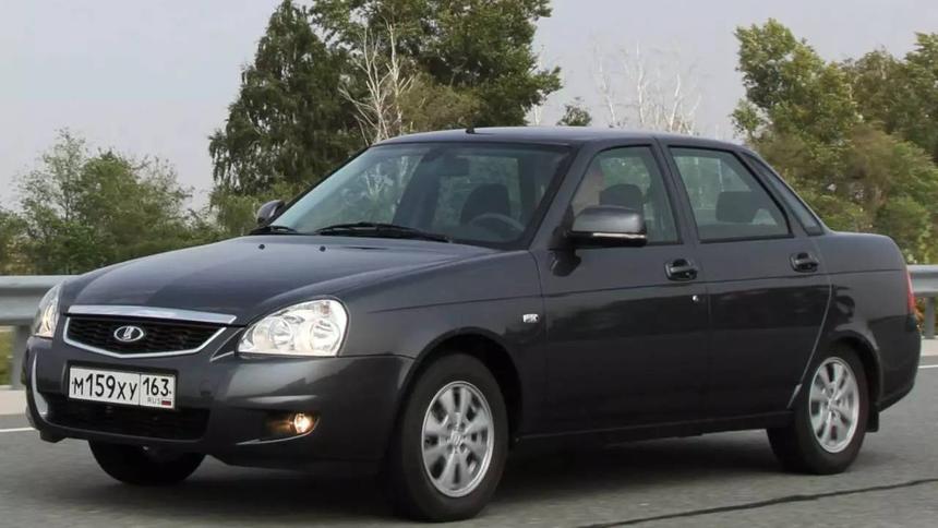 Россиянам назвали пять моделей на «вторичке» до 300 тысяч рублей