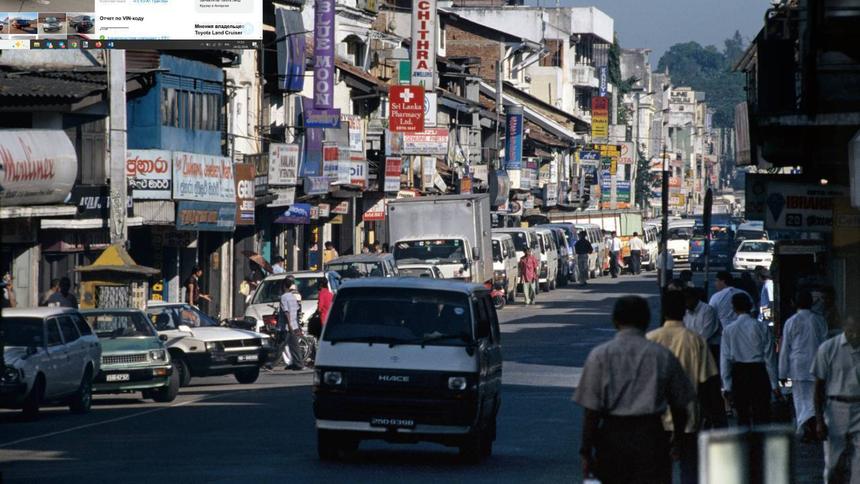 Чиновникам на Шри-Ланке рекомендуют пересесть на общественный транспорт