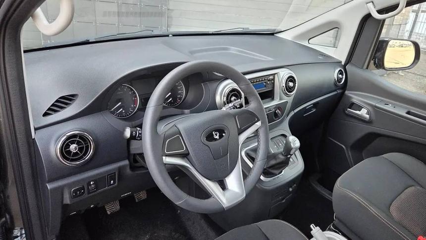 Sollers объявил цены на новый семейный автомобиль в России