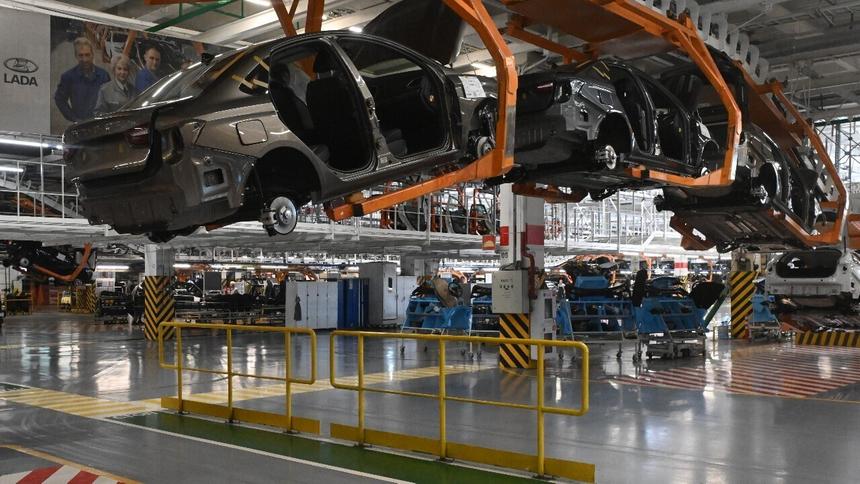 АвтоВАЗ рассказал о продажах Lada и XCite в 2026