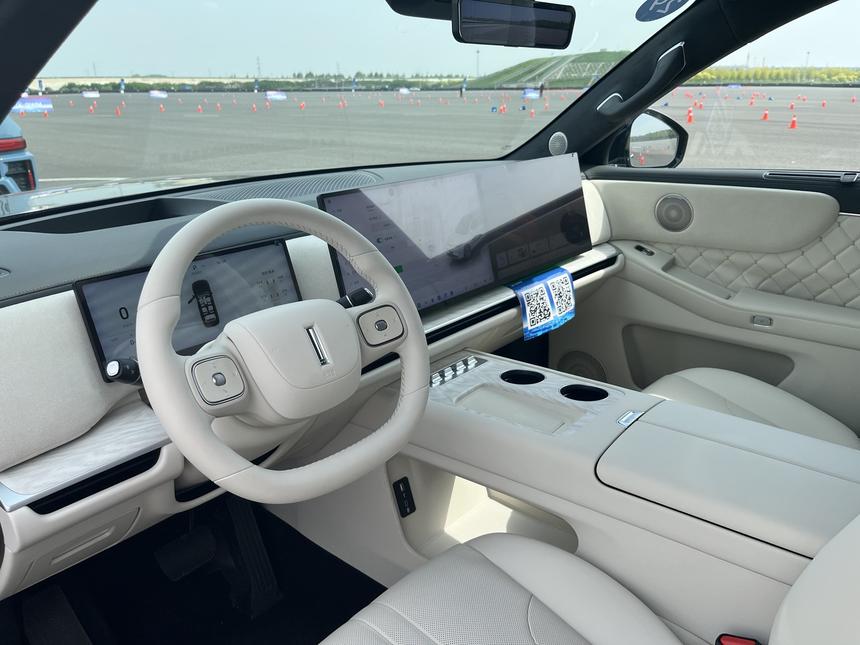 Тест нового кроссовера Wey V9X: он круче «Лисяна»