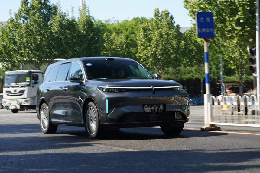Тест нового кроссовера Wey V9X: он круче «Лисяна»