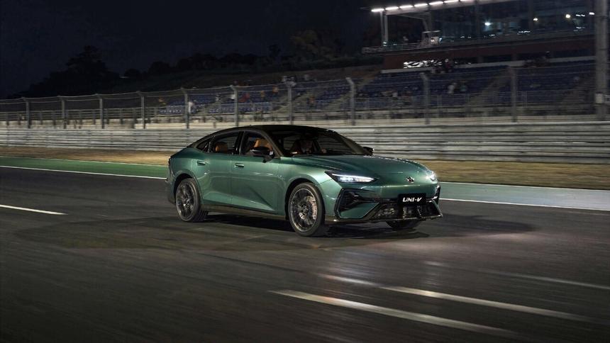 Changan предложит россиянам спортивный седан