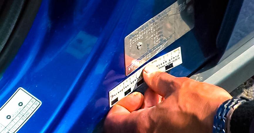 proverka avtomobilya po vin nomeru kak