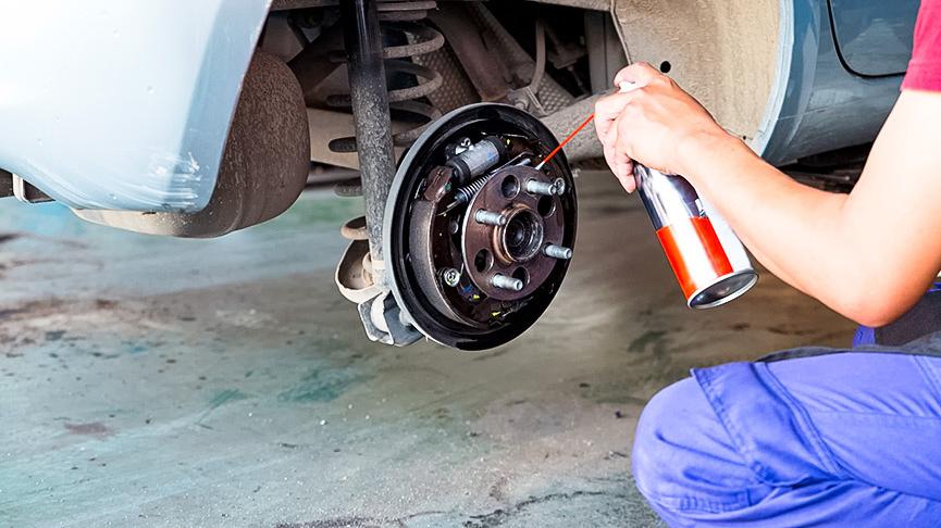 Чем смазывать тормозные суппорты и направляющие - Quto.ru